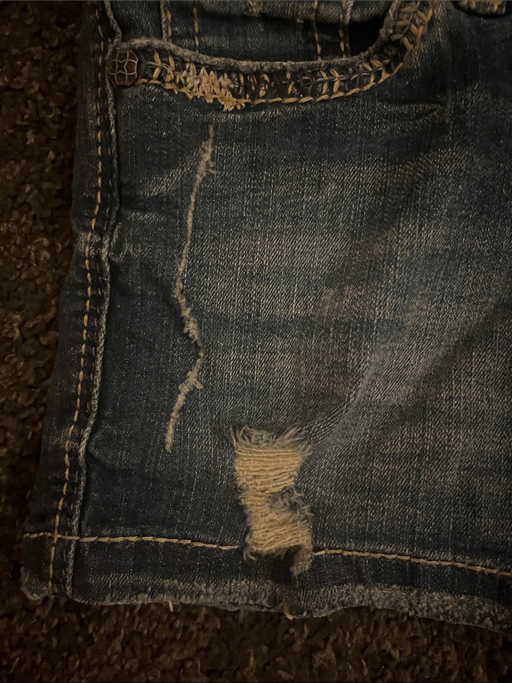 2000’s Silver Dark Blue Distressed Denim Shorts - Picture 5 of 9